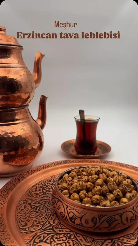 Erzincan’ın meşhur Tava Leblebisi!

Geleneksel yöntemlerle tavada kavrulan, kendine has çıtırlığı ve enfes aromasıyla Er...